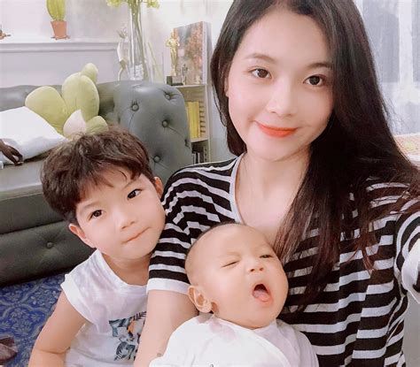 Hot Girl D N T C Tr I Qua L N V T C N V N Xinh Nh G I