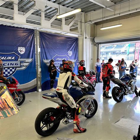 Italika On Twitter Piloto Un Domingo Lleno De Motociclismo