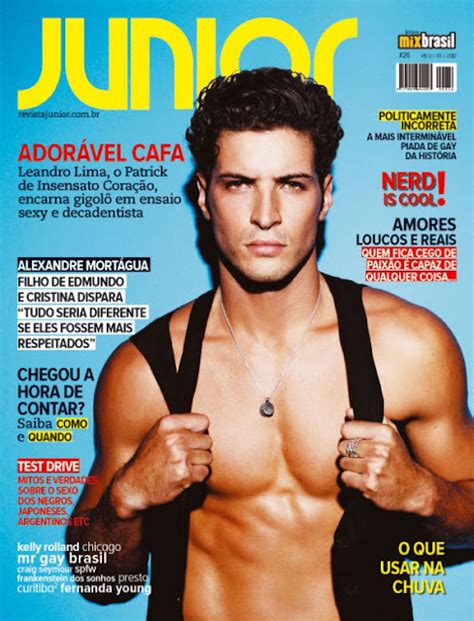 ERASMO RAFAEL Ex Cantor da Banda Ala Ursa é Capa de Revista Gay