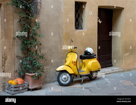 Das fahrzeug italienisch Fotos und Bildmaterial in hoher Auflösung