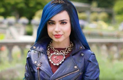 [100+] Evie Descendants Wallpapers | Wallpapers.com