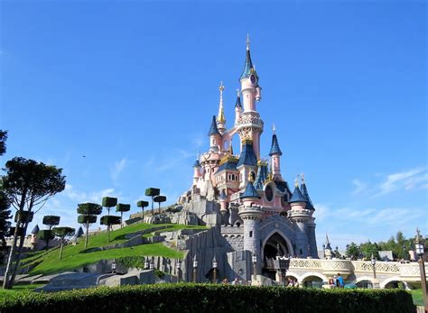 All The Fans Are Shocked At Disneyland Paris The New Annual Passes