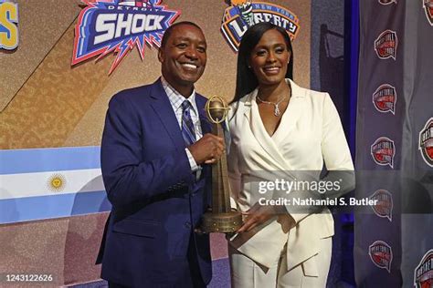 Inductee Swin Cash And Isiah Thomas Pose For A Portrait With The