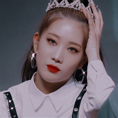 Loona Kim Lip Aesthetic Icon Kpop Aesthetic Dark Aesthetic Loona Kim