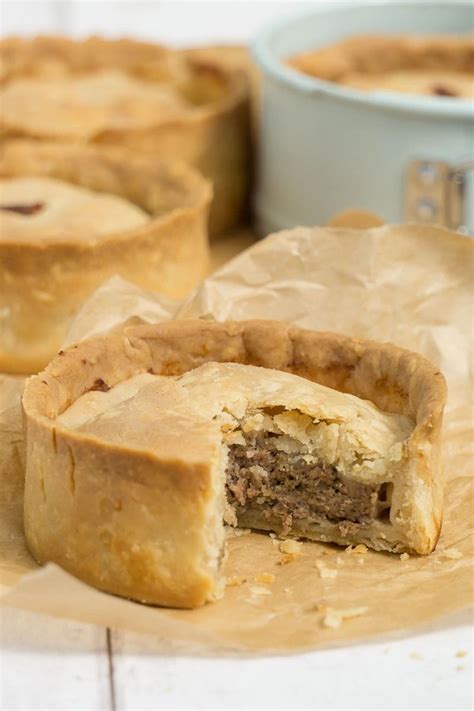 Easy & Authentic Scotch Pie Recipe - Scottish Scran