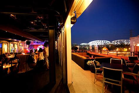 Hard Rock Cafe | Nashville, TN | Nashville Restaurants | Nashville Dining