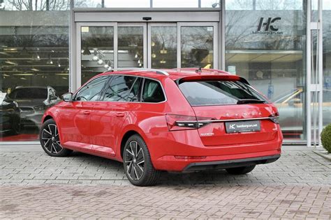 Skoda Superb Combi Style 2 0TDI DSG 4x4 AHK Stdhzg 18 Assistenzpaket