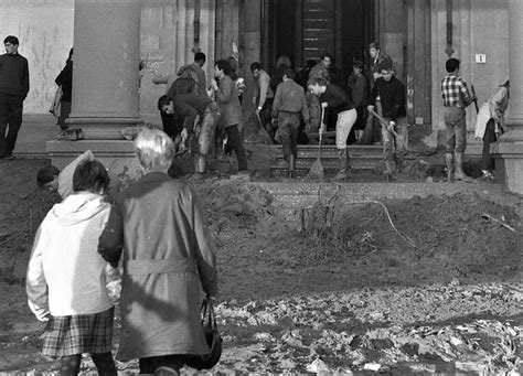 Gli Angeli Del Fango Per L Alluvione Di Firenze Del 1966 Art A Part