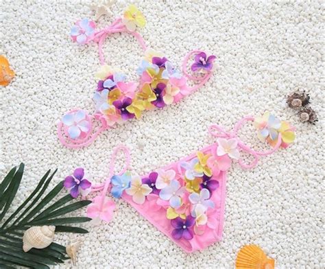 Dziewczęce bikini w kwiaty J Lunzo pl