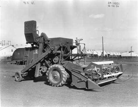 International Harvester 91x Ht Self Propelled Combine Photograph