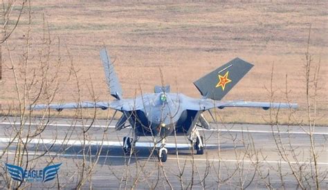 China's Chengdu J-20 Stealth Fighter Aircraft Pictures Gallery ...