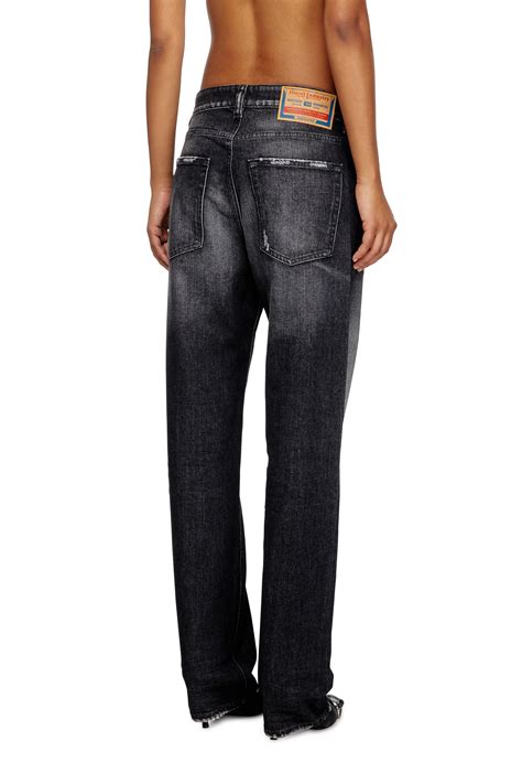 Neuheiten für Damen: Kleidung, Jeans, Schuhe | Diesel®