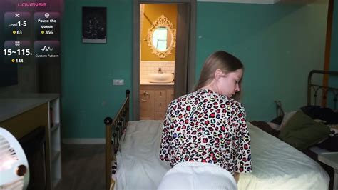 Blonde Lilly Russian Stripping