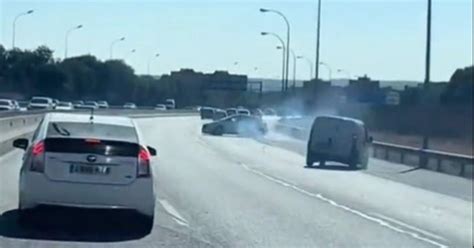 Detenidos Los Conductores De Un Vehículo Y Una Furgoneta Que Chocaron