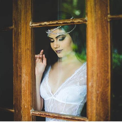 Alerta Tend Ncia Noivas Fazem Ensaios Sensuais Usando V U E Lingerie Metr Poles