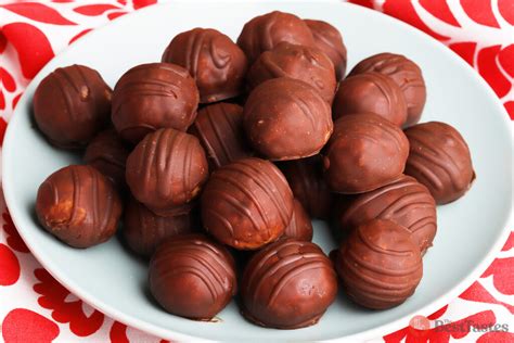 Christmas Chocolate Balls Made From 3 Ingredients Prepared In 10