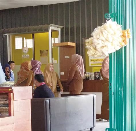 Jam Kerja Asn Nongkrong Di Warung Kopi Riau Pos