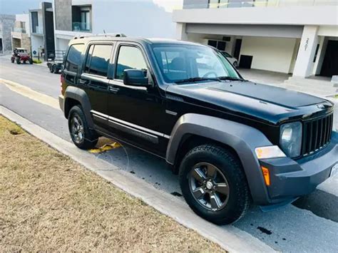 Jeep Liberty Renegade Usado Color Negro Precio