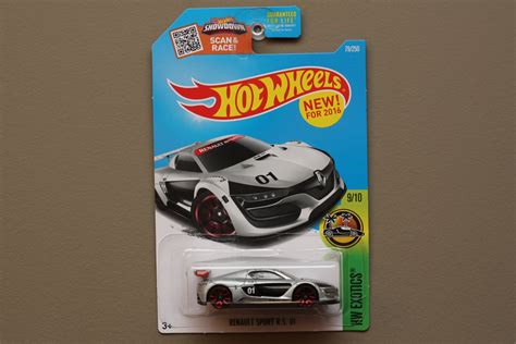 Hot Wheels 2016 HW Exotics Renault Sport R S 01 Silver