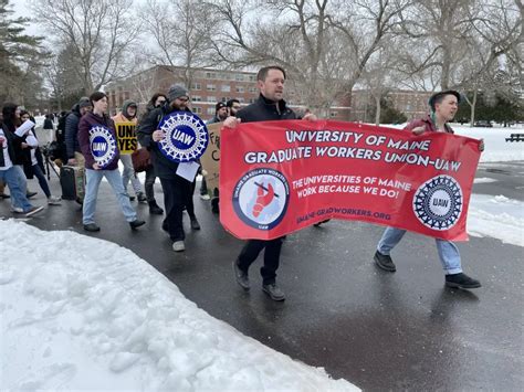 Umaine Graduate Workers Uaw Rally For A Fair Contract Maine Afl Cio