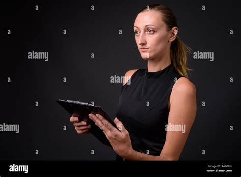 Femme blonde intelligente affaire Banque de photographies et dimages à haute résolution Alamy