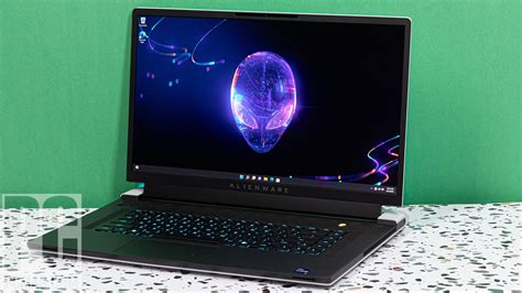 Alienware 特別コラボアイテム Revamps its Iconic Laptop Armada at CES