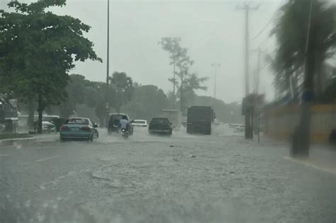 Fuertes Lluvias Inundan Y Colapsan El Tr Nsito En Las Principales V As