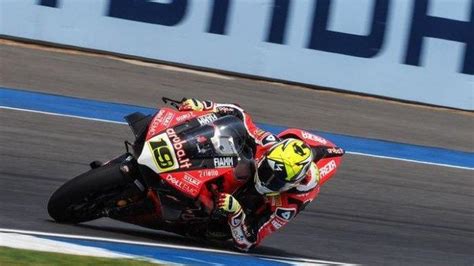 Hasil WSBK Mandalika Alvaro Bautista Naik Podium Disusul Toprak