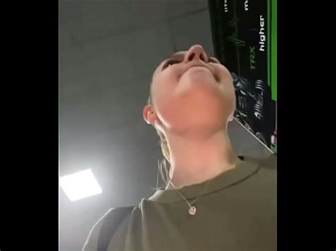 Loco público follando en el gimnasio tan duro XVIDEOS