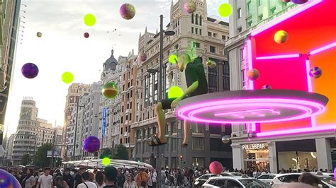 Pull Bear And Sen Senra Bring Madrid S Gran Via To A Standstill With