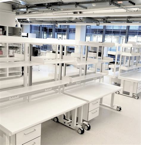 Laboratory furniture manufacturers / suppliers in UAE with EXSRTEL