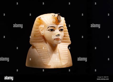 Canopic Jars Hi Res Stock Photography And Images Alamy