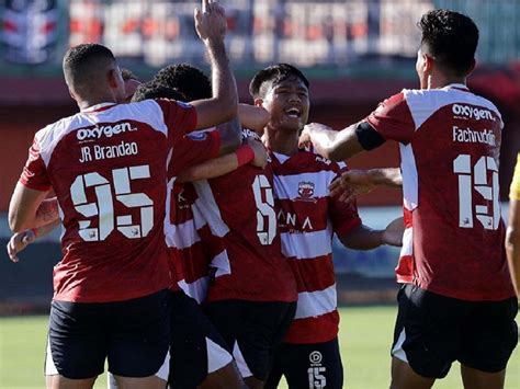 Madura United Sukses Taklukkan Persis Solo Di Kandang Mauricio Souza