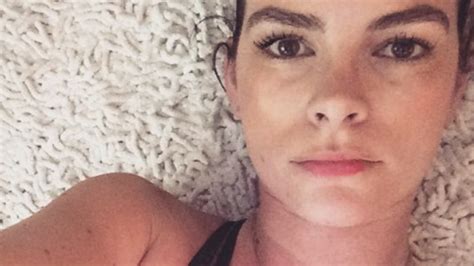 Kelly Oxford S Hot Shots