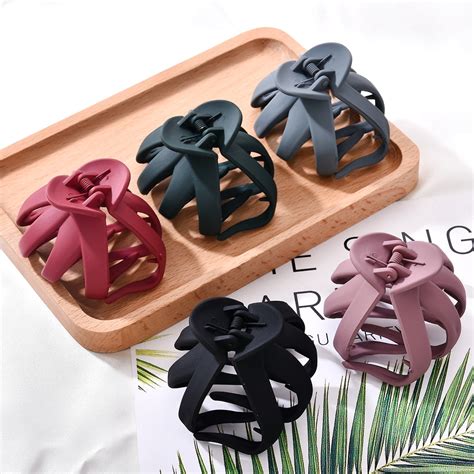 Women Girls Geometric Hair Claw Clamps Metal Hair Crab Moon Shape Hair