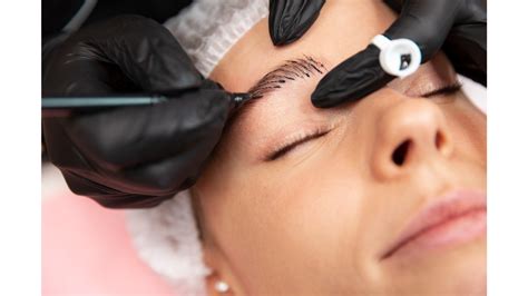 Qué es el microblading Clínica Mawa