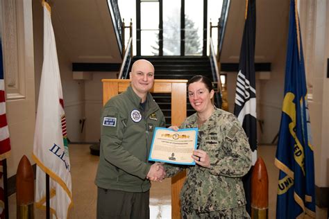 Dvids Images Nsgl Civilians Sailors Receive Awards Image Of