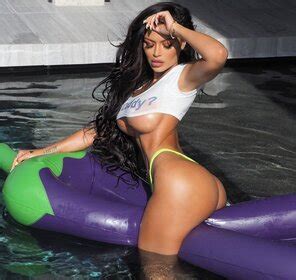 Floating Around Porn Pic