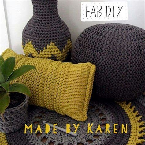 Pin by Eman Abd on كروشيه للزينة Throw pillows Crafty Crochet