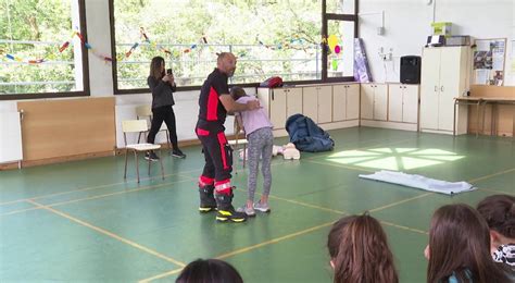 El Programa De La Creu Roja Forma M S De Alumnes En Primers Auxilis