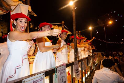 Fotos La Noche De Las Cantineras Tambi N Est De Vuelta En Hondarribia