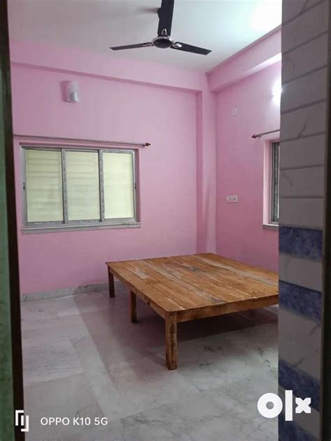 Semi Furnished 1 Rk New Room Rent Available Now Kestopur Locality For