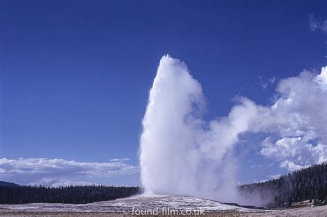 Old faithful - Yellowstone - Everything Vintage