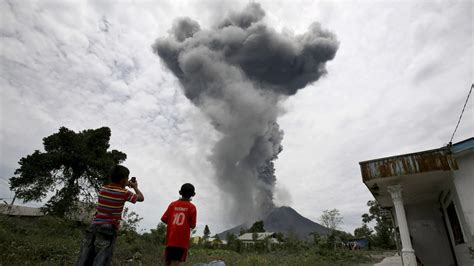 Indonesias Volcanic Eruption Displaces Thousands Photos