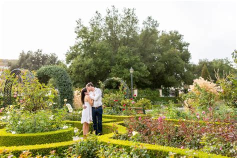 Gardens of the World Engagement Session - Jillian & Jeremy