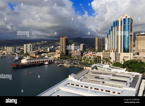 Honolulu skyline, Oahu Island, Hawaii, USA Stock Photo - Alamy