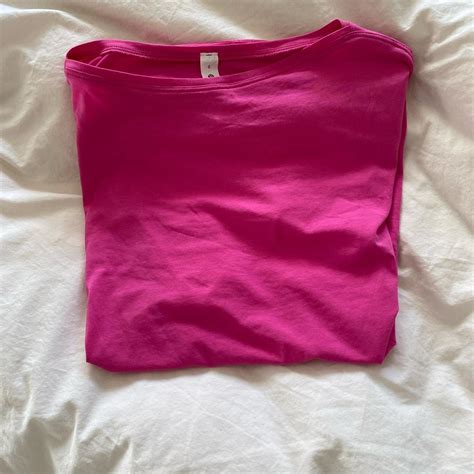 Never Worn Hot Pink Lululemon Top The Sleeves Depop