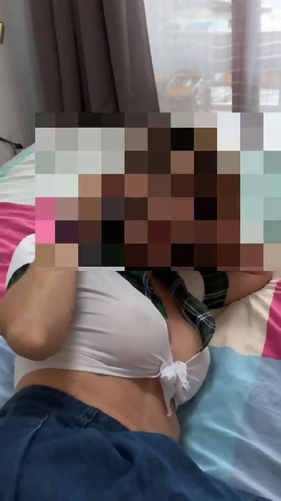 I Fuck The It Guy While Talking To My Husband On The Phone Amateur Porn Feat Giulia Sweet