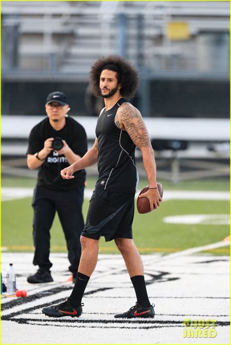 Photo: colin kaepernick bares buff biceps during nfl workout 11 | Photo 4389539 | Just Jared ...