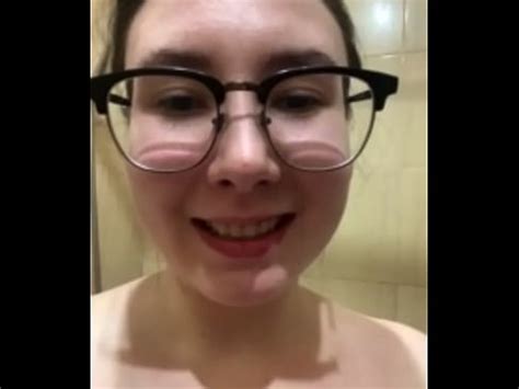 Russian Camgirls Have Fun In The Shower XVIDEOS